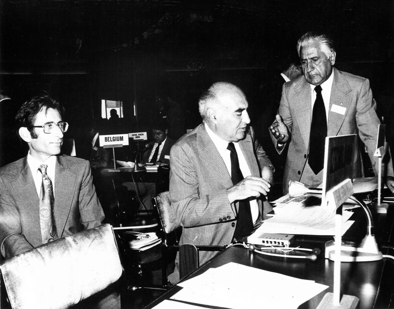 Γ'  Διάσκεψη στην Αθήνα 1977 - Μενέλαος Χριστοδούλου, Χριστόφη και Νίκος Κρανιδιώτης